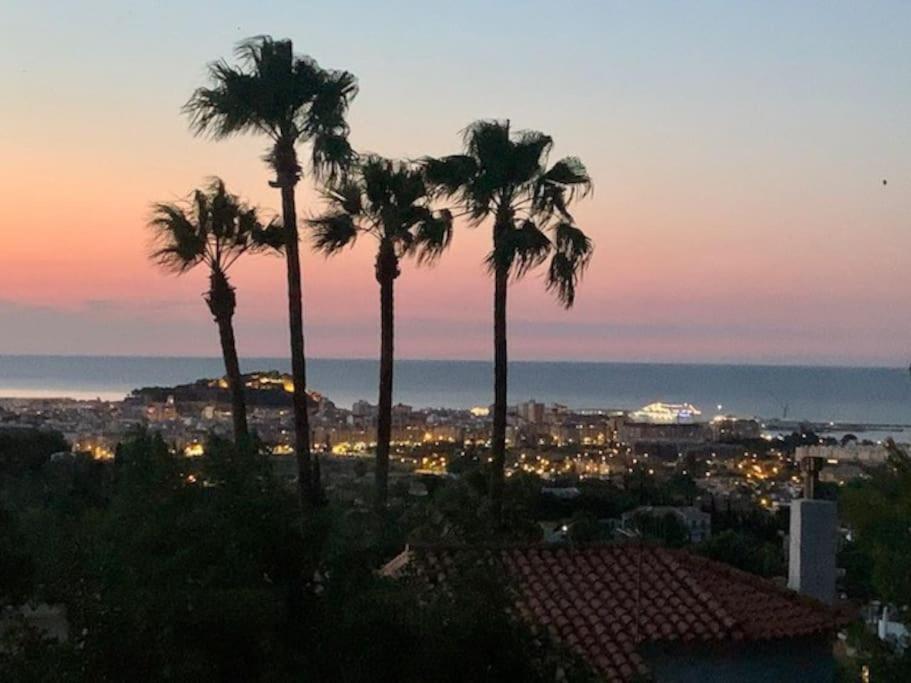 House With Swimming Pool And Amazing Sea And Mountain Views In Montgo, Dom wakacyjny