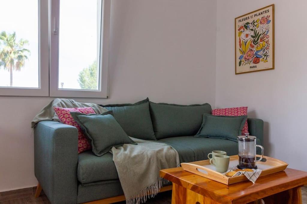House With Swimming Pool And Amazing Sea And Mountain Views In Montgo, Holiday home Denia